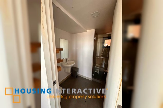 furnished 2br unit for lease in the rise