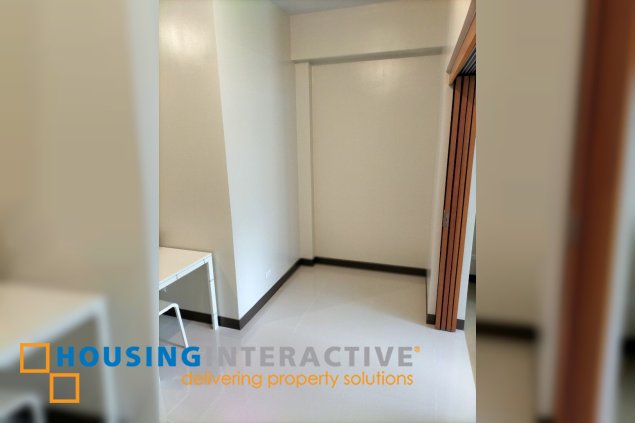for sale:  the ellis makati