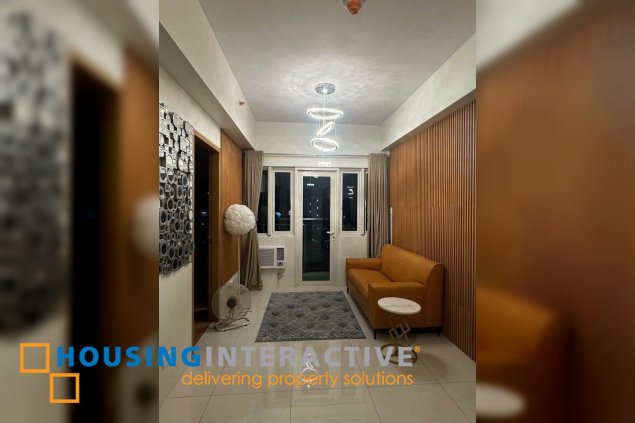 brandnew unit with balcony for lease in time square west