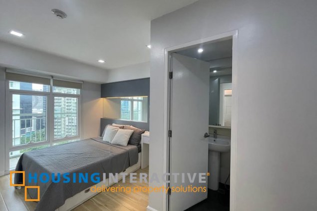 fully furnished 1br unit with balcony and parking for lease in two serendra