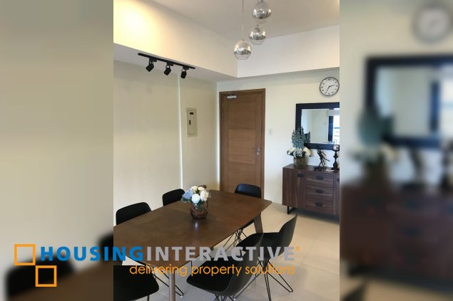 fully furnished 1br unit with parking for lease in icon plaza