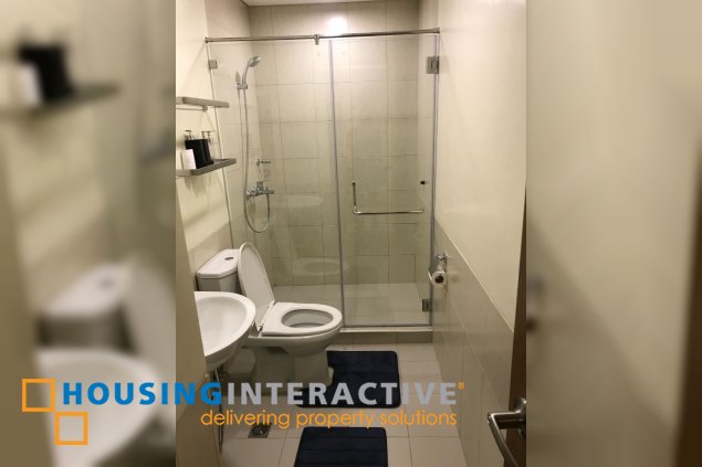 fully furnished 1br unit with parking for lease in icon plaza