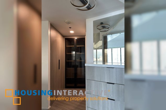 fully furnished 1br unit with parking for lease in one rockwell