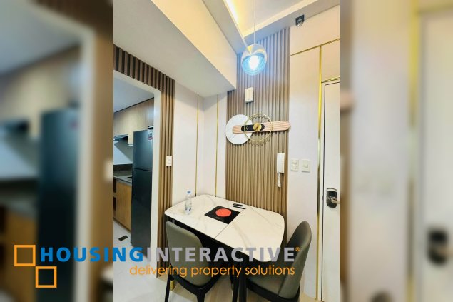 fully furnished 1br unit with balcony for lease in park avenue