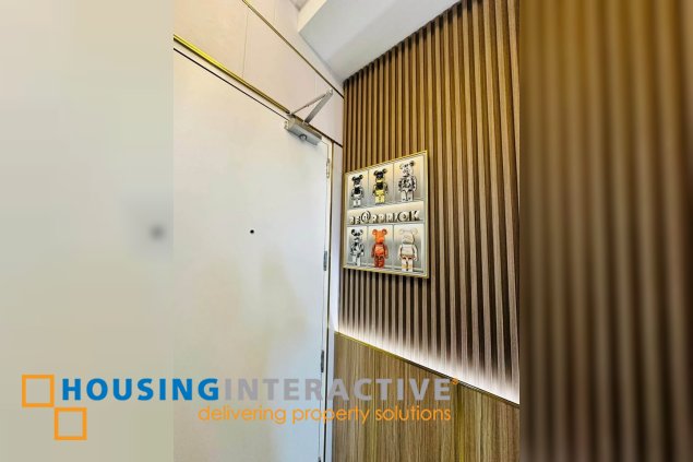 fully furnished 1br unit with balcony for lease in park avenue