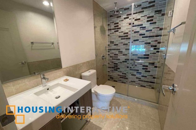 fully furnished 2br unit with parking for lease in edades tower