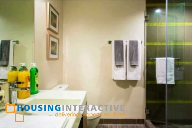 furnished 2br unit with parking for lease in edades tower
