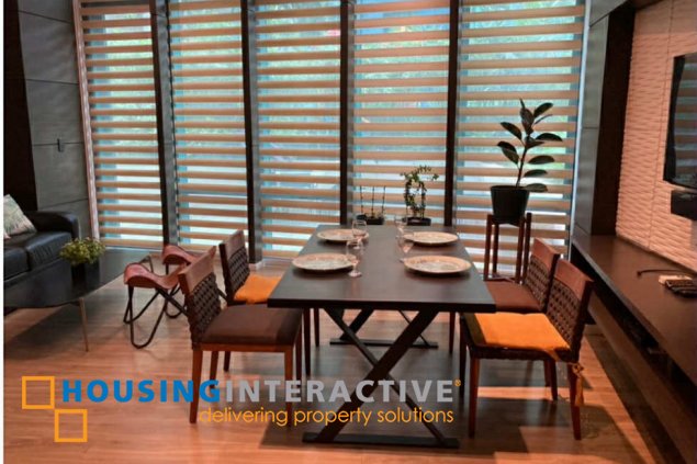 fully furnished 2br unit with parking for ease in amorsolo west