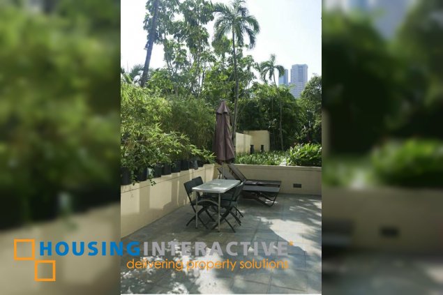 fully furnished 2br unit with parking for ease in amorsolo west