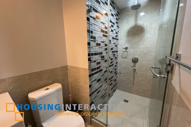 fully furnished 2br unit with parking for lease in edades tower