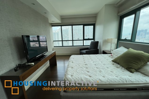 fully furnished 2br unit with parking for lease in edades tower