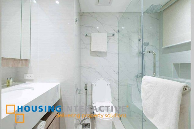 for lease: 2 bedroom unit in lpl center, salcedo village