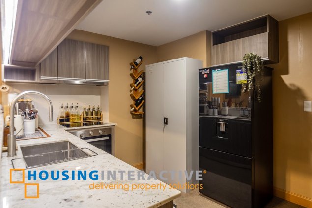 fully furnished 2br unit with parking for sale/lease in park mckinley west