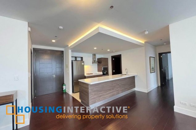 fully furnished 2br unit with parking for lease in garden towers