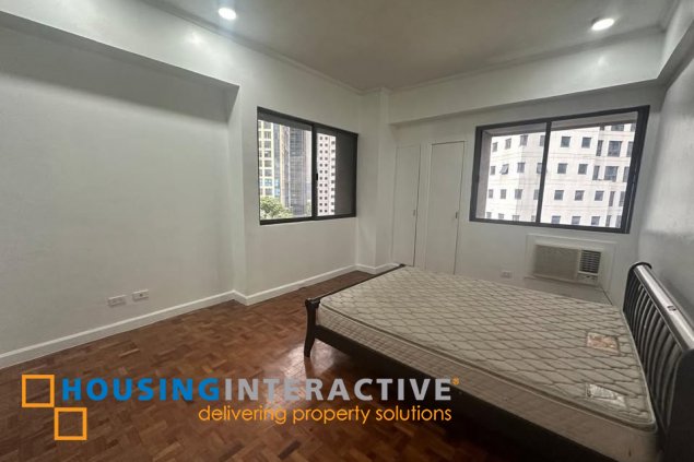 semi-furnished 3br unit with parking for sale in alexandra condominium
