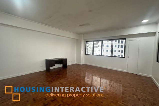 semi-furnished 3br unit with parking for sale in alexandra condominium