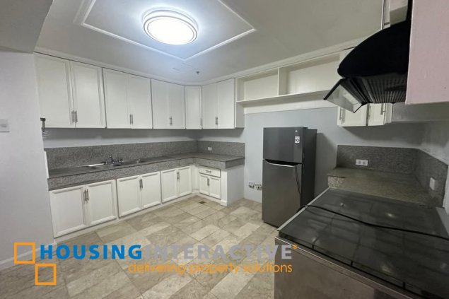semi-furnished 3br unit with parking for sale in alexandra condominium