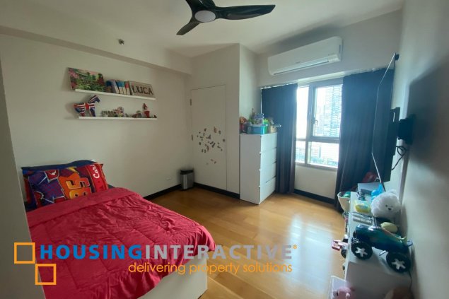 fully furnished 2br unit with parking for sale in the residences at greenbelt