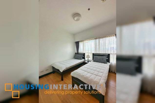 furnished 2br unit with parking for lease in the residences at greenbelt