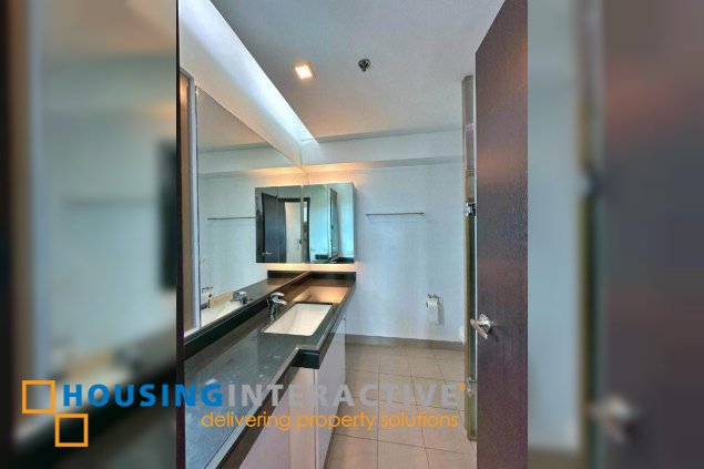 furnished 2br unit with parking for lease in the residences at greenbelt