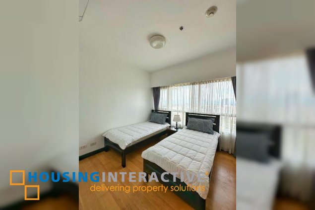 furnished 2br unit with parking for lease in the residences at greenbelt
