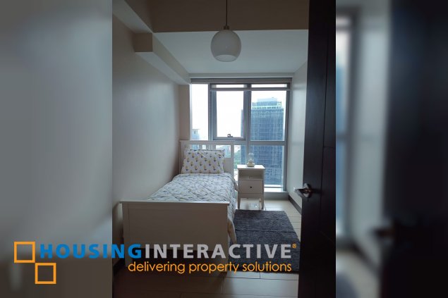 furnished 3br unit for lease in uptown parksuites