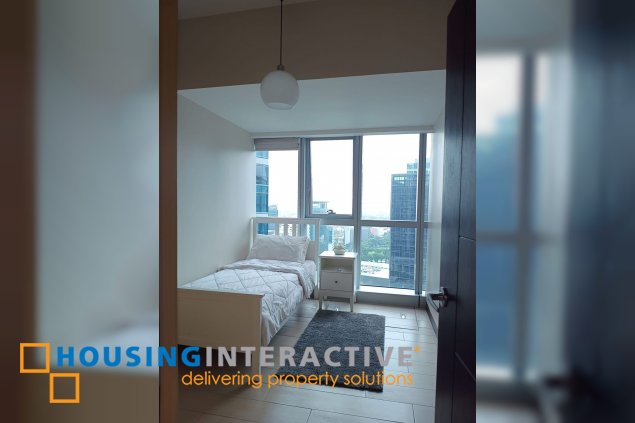 furnished 3br unit for lease in uptown parksuites
