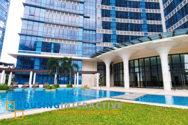 furnished 3br unit for lease in uptown parksuites