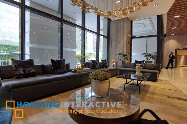 furnished 3br unit for lease in uptown parksuites