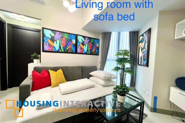 furnished 2br unit with balcony for lease in uptown parksuites
