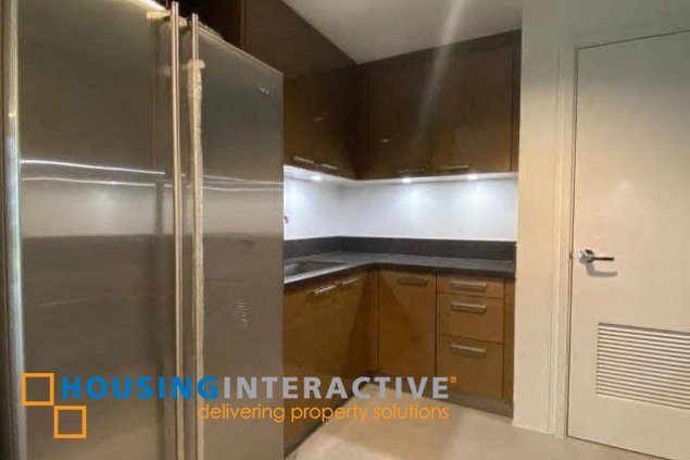for sale: 3br unit with parking