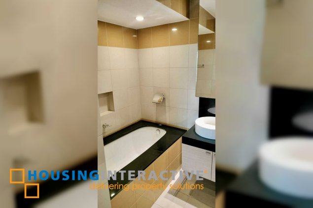for lease: 3br in one mckinley bgc