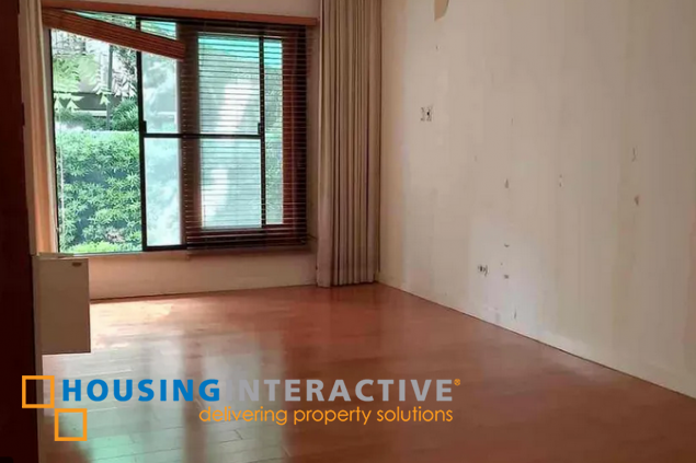 2-storey house for lease in san lorenzo village