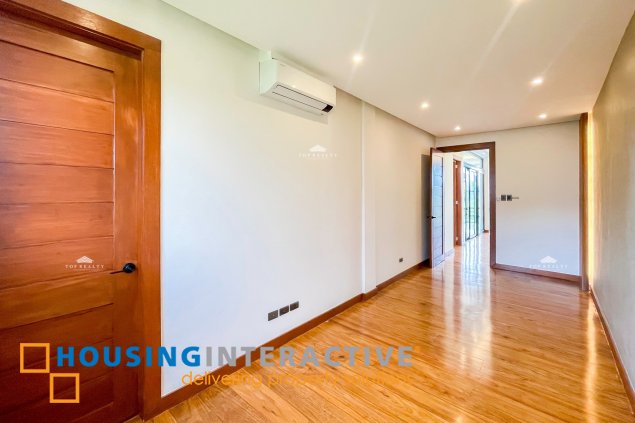 for sale: luxury home in alabang west village