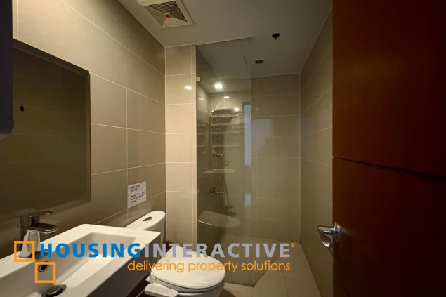 fully furnished 2br unit for sale in one uptown residences