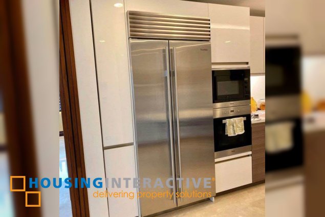 fully furnished 3br unit with parking for sale/lease in two roxas triangle