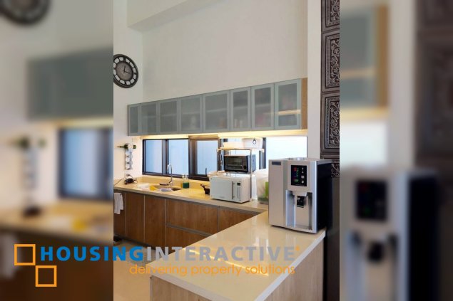 elegant 2 bedroom unit for lease/rent in arya residences