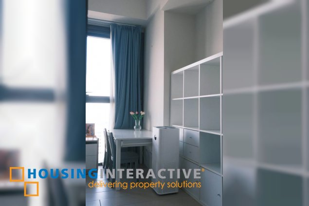 4br penthouse unit with parking for lease in uptown ritz residence