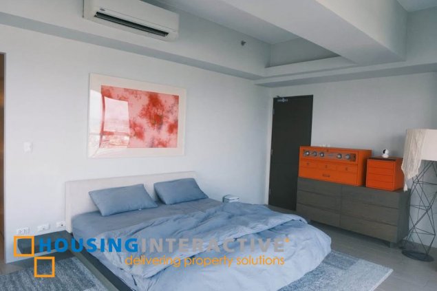 4br penthouse unit with parking for lease in uptown ritz residence