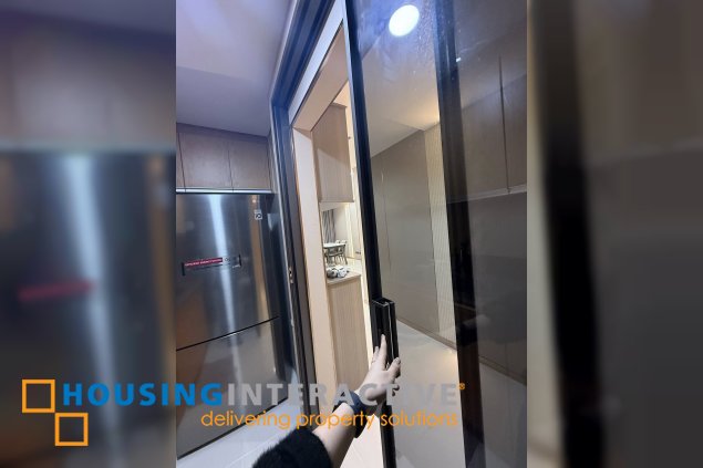 fully furnished brandnew unit for rent in park avenue