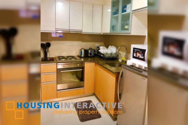 furnished 2br unit for sale in 81 newport boulevard
