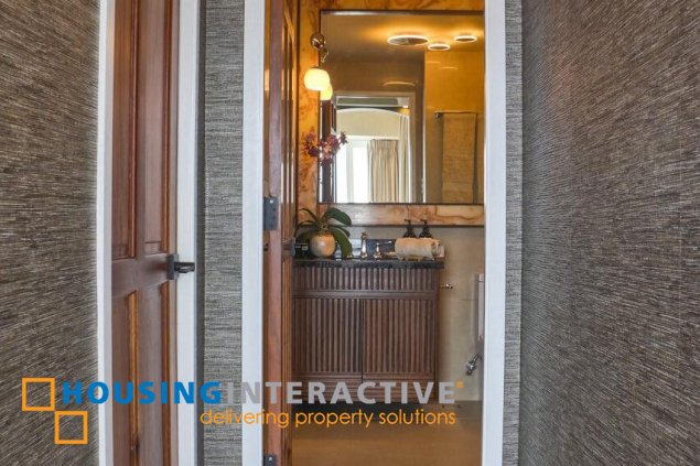 fully furnished 1br unit with parking for lease in shang salcedo place