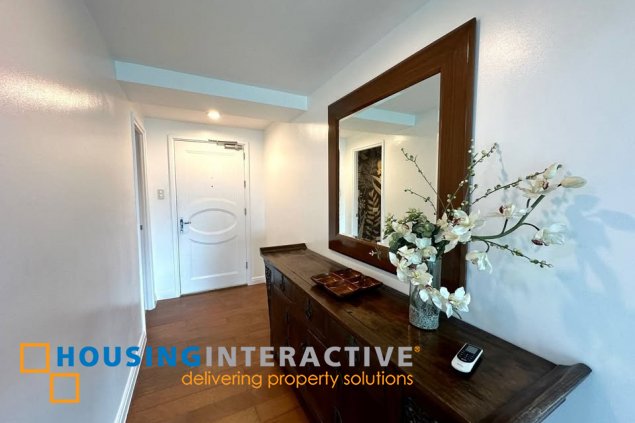 condominium for rent in one rockwell - east