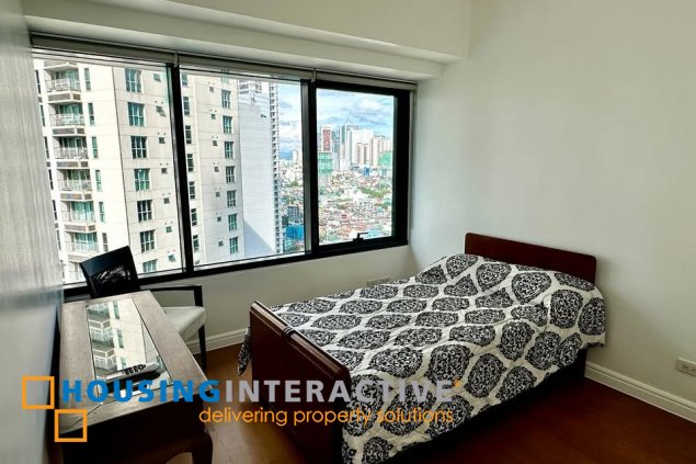 condominium for rent in one rockwell - east