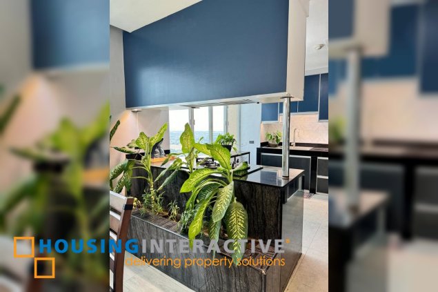 condominium for rent in renaissance 3000
