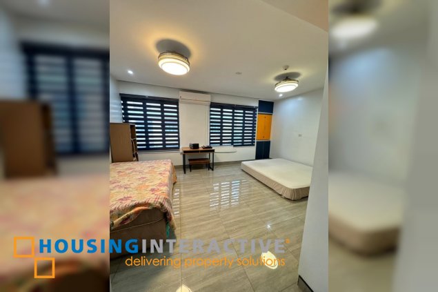 condominium for rent in renaissance 3000