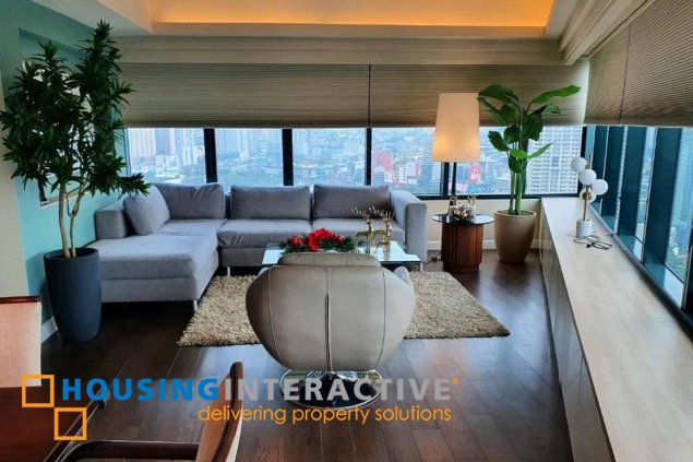 furnished 2br unit for lease in one rockwell