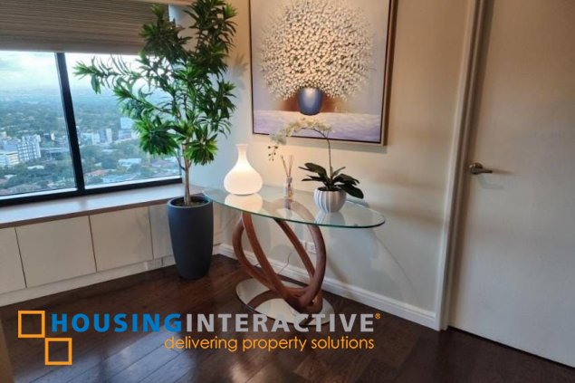 furnished 2br unit for lease in one rockwell