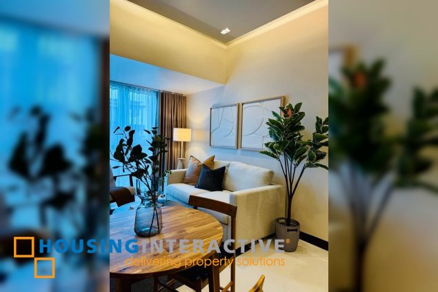 fully furnished 2br unit for lease in uptown parksuites