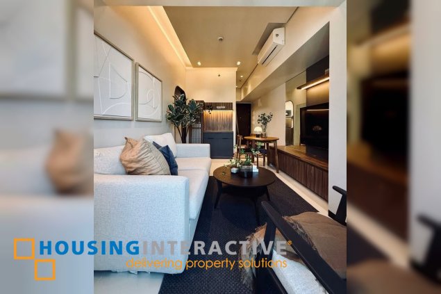 fully furnished 2br unit for lease in uptown parksuites